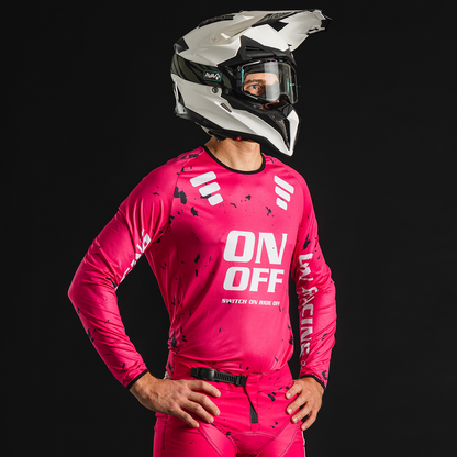 OBLIVION CARBON: MAGENTA EDITION